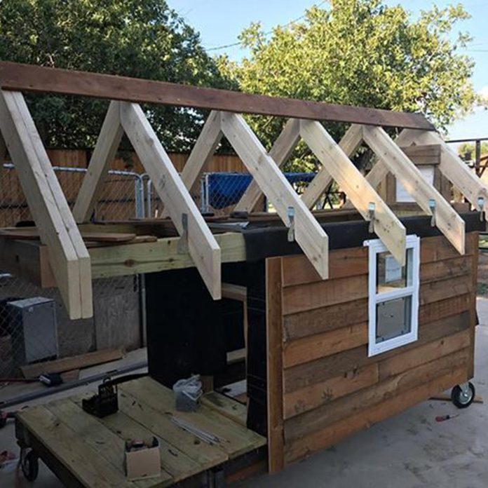 dog house construction